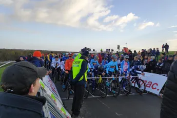 Nederland doet niet mee aan nieuw onderdeel WK veldrijden: 'Focus op echte koersen'