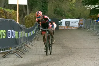 Iserbyt spoelt zure nasmaak EK weg met overwinning in Superprestige Niel