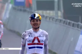 Pidcock rondt spectaculaire inhaalrace af met zege in Rucphen, Iserbyt tweede