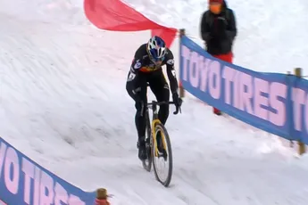Van Aert imponeert ook in Italiaanse sneeuw: 'Zagen vandaag échte sport'