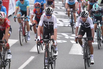 Column: Egan Bernal is op dit moment vooral de revaliderende mens, niet de herstellende wielrenner