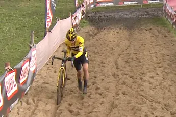 Indrukwekkende Vos zet Brand en co te kijk op Nederlands kampioenschap veldrijden