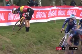 Van Aert blij dat hij na enorme inhaalslag nog als vierde eindigt: 'Was het hoogst haalbare'