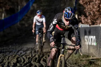 De Vlaeminck snapt Van Aert niet: 'Crossen ideaal, niet trainen op de weg in november, december'