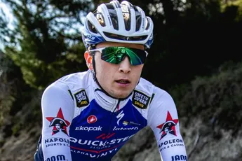 Bagioli knap tweede na valpartij op dinsdag, Ewan (7e) verdedigt zich in klassement