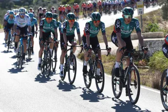 BORA-hansgrohe heeft slechts elf (!) fitte renners: 'Op het vormpeil letten we al niet meer'