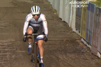 Ontketende Van der Haar rijdt in Gavere Iserbyt en co de vernieling in