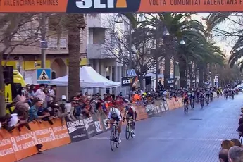 Van Dijk boekt knappe ritzege in Ronde van Valencia; Van Vleuten vierde