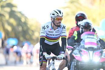 Alaphilippe test aanvallersbenen voor Vuelta en offert zich op voor Vansevenant in Tour de l'Ain