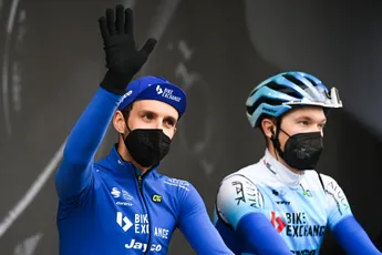 Yates kan niet opboksen tegen Roglic: 'Afgelopen zware dagen hebben hun tol geëist'