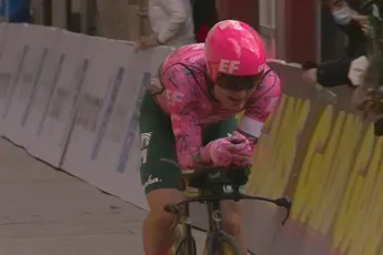 Oorlog doet Padun veel na tijdritzege: 'Kan niet helemaal blij zijn'