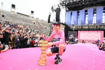 Australiër Porte als renner van INEOS blij voor Hindley, Evans stond te springen op de bank