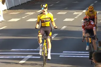 Tim van Dijke (Jumbo-Visma)  knalt naar de zege in ultrakorte proloog Sibiu Tour