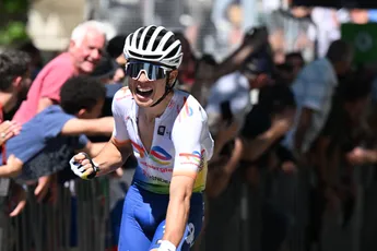 Valentin Ferron mag 67 kilogram kaas op de deurmat verwachten; Fransman wint zwaarbevochte Parijs-Camembert