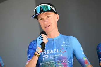 Froome pleit voor wielerkoersen zonder oortjes: 'Ik denk dat het veiliger is'