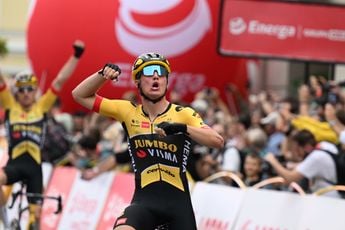 Kooij klopt Philipsen met ultieme jump in openingsetappe Ronde van Denemarken