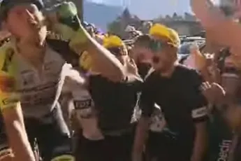 Alpe d'Huez-chaos: Van der Hoorn drinkt biertje, kippenvel Van Baarle, Van Aert had motor bij zich