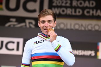 Wereldkampioenen Evenepoel en Van Vleuten krijgen prestigieuze prijs Vélo d'Or voor hun prestaties in 2022