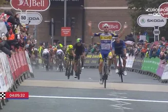 Vluchter Bonneu triomfeert in derde rit Tour of Britain: 'Ik ging eigenlijk voor de bergtrui'