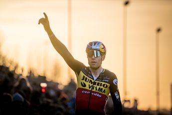 Van Aert, Pidcock en Van der Poel zorgen voor avondvullende show in Diegem; Jumbo-Visma-coureur overwint
