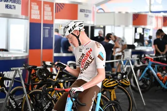 Godon wint twee dagen na ziekte: 'Ik voelde me sh*t in Parijs-Tours, maar nu win ik'