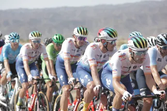 Na Visma | LaB in Vuelta slaat noodlot nu bij TotalEnergies in Frankrijk toe: 20 fietsen gestolen