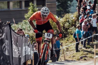Mathieu van der Poel en Puck Pieterse blikvangers in Nederlandse WK-selecties mountainbike