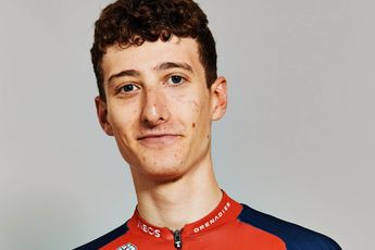Ben Turner loopt bij grote crash Ronde van Vlaanderen voor tweede keer dit voorjaar botbreuk op