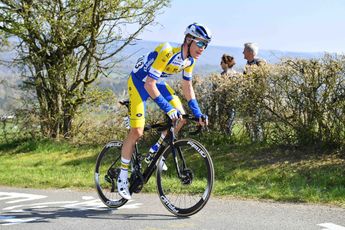 Alex Colman schenkt zijn ploegmaats een volle tank na winnen bergtrui in Nokere