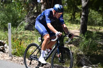 Laurence Pithie triomfeert na Millimeterprint in chaotische en spectaculaire finale Great Ocean Road Race