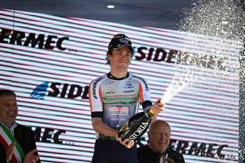 Waarom arme Mauro Schmid als potentiële nieuwe ster nog geen minuut koerste voor nieuwe ploeg