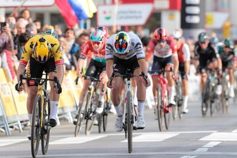 Roglic gaat door met winnen in eerste etappe Ronde van Catalonië, Evenepoel en Schelling komen net te laat