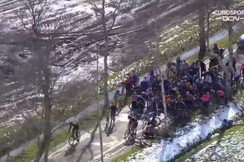 🎥 Hele peloton op een hoop na massale val in Ronde van Drenthe