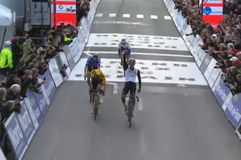Chaos en spektakel troef in GP Denain: sprinter Molano wint, Van Dijke schiet uit pedaal en wordt tweede