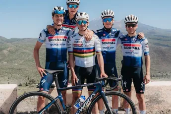 Interview | Jan Hirt duidt Giro-rolverdeling voor Evenepoel: 'Van Wilder eerst, ik op m'n best in derde week'