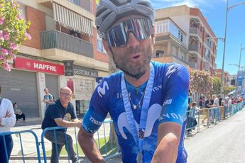 🎥 Uiteráárd wint Alejandro Valverde bij rentree in peloton meteen een gravelrace in Almeria