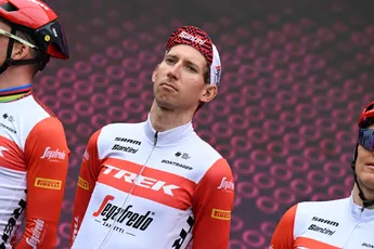 Mollema stellig: 'Als een ploegmaat met corona zich gewoon goed voelt, maak ik me er niet druk om'