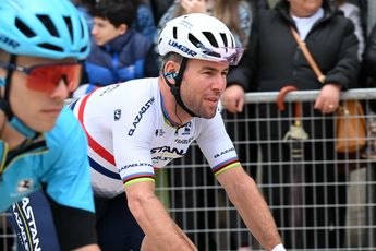 Cavendish baalt van derde plaats in elfde etappe Giro, maar: 'Had de sprint niet anders kunnen rijden'
