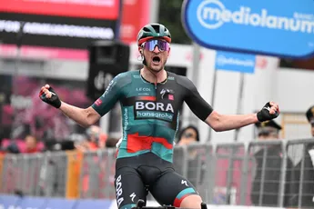 Giro-sensatie Nico Denz stunt na bizarre slotkilometer ook in Turkije: 'Is de kers op de taart'