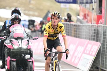 Meesterknecht Kuss keek met angst naar laatste tijdrit in de Giro: 'Roglic is gewend om tegenslagen te overwinnen'