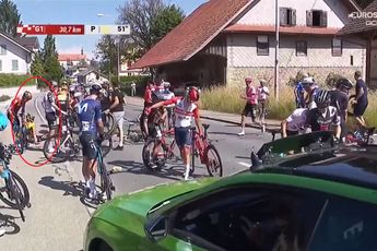 🎥 Koen Bouwman voornaamste slachtoffer van grote valpartij in tweede etappe Ronde van Zwitserland