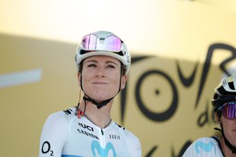 Van Vleuten moet bijna letterlijk knokken in Tourpeloton: 'In de Giro laten ze je er nog weleens tussen'