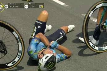 📸 Teleurstelling op het gezicht van Cavendish: sprinter valt in Acht van Chaam en kan nieuwe badkamer vergeten