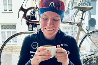WK-deelname aan de zijde van Van Vleuten, Vollering en Wiebes deed Adegeest goed: 'Een mooi startpunt'