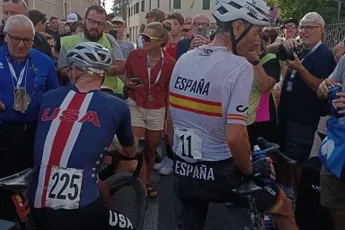 Unbound-koning Swenson verloor op WK gravel sprint om plek vier tegen Valverde: 'Ik pakte hem terug in een afdaling'