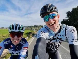 Wielerkoppel Bodi del Grosso (22) en Britt Knaven (23) zegt samen de wielersport vaarwel
