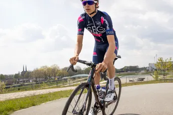De SEG Racing-jaren van Dries De Pooter: met een dartbord naar trainingskamp en ’s nachts tosti’s maken