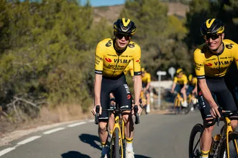 Jonas Vingegaard draagt met nieuwe zege mee aan topdag Visma | Lease a Bike: 'Ze hebben het geweldig gedaan'