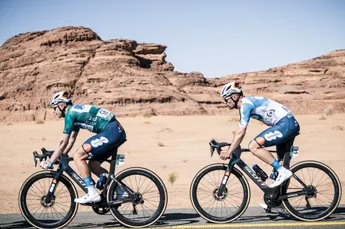 Eekhoff eindigt voor Van Uden in AlUla Tour: 'Jammer genoeg kon Casper zichzelf niet meer lanceren'