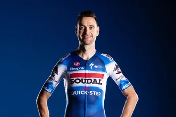 Evenepoels steun en toeverlaat tijdens eerdere grote rondes moet Tour missen door hoofdblessure